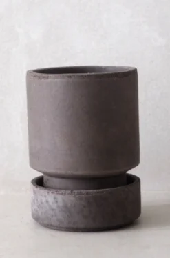 Terrakotta-Krukker^PLANT Hoff krukke, raw grey + raw grey underskål, gulvkrukke