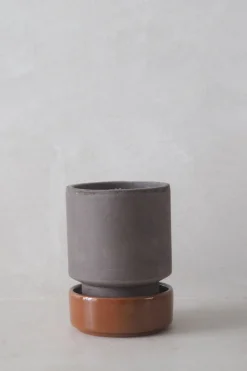 Terrakotta-Krukker|Hoff Krukke Serien^PLANT Hoff krukke, raw grey + rust underskål